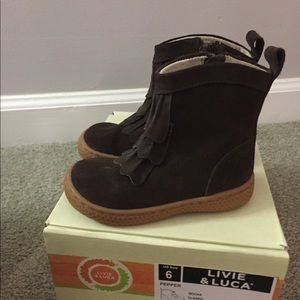 Livie & Luca  Toddler boots size 6- mocha